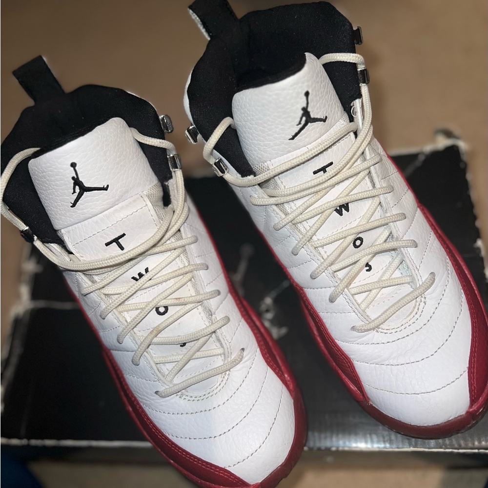 Cherry 12s size 5.5